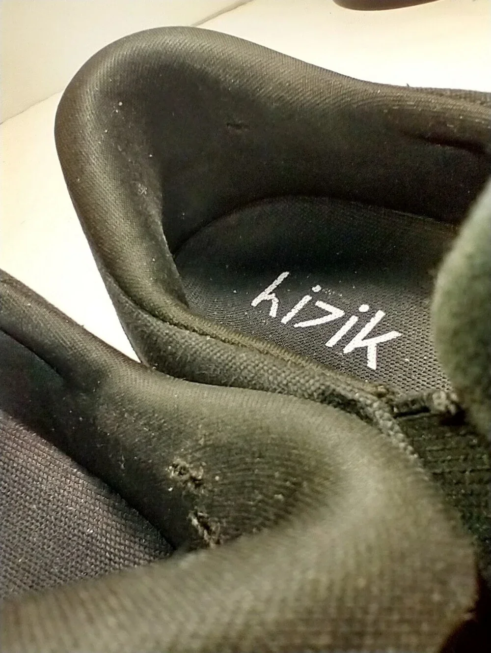 Kizik Venice Black Hands Free Slip On Shoes Men sz 10.5